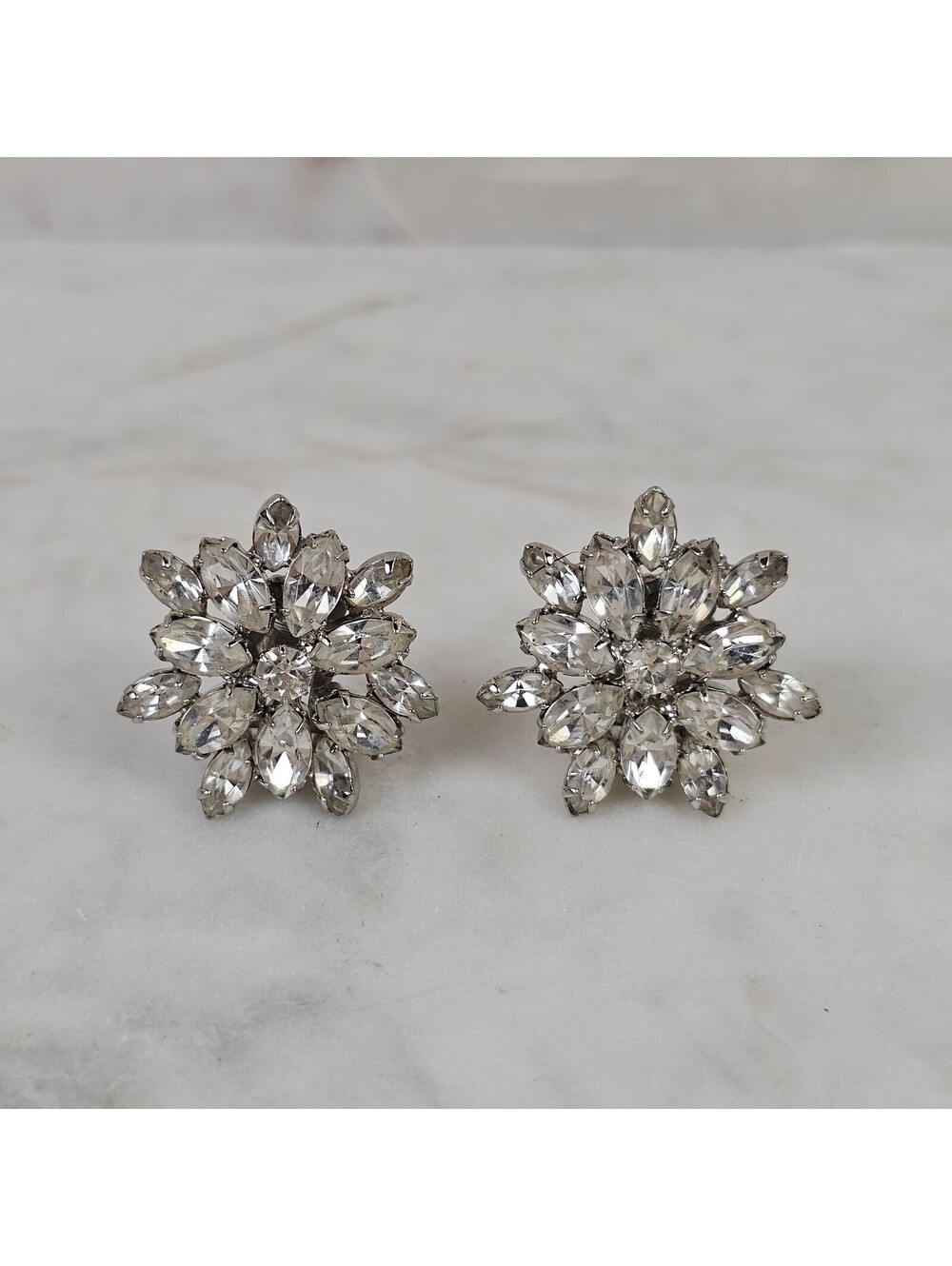Vintage Weiss Clear Rhinestone Flower Clip On Earrings Signed Silver Tone